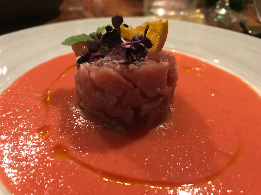 Tuna tartare with tomato coulis and microgreens, a starter at Osteria I'Ciocio in Suvereto