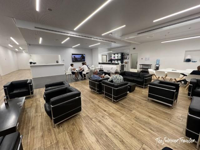 Prima Vista Lounge, Cagliari-Elmas Airport. Poor quality, and not just at first glance