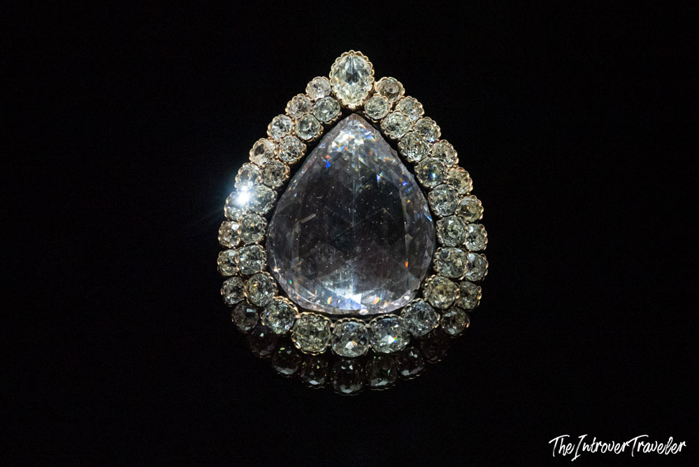 Spoonmaker's Diamond, a pear-shaped 86-carat gem set in gold with 49 diamonds, Topkapi Palace Istanbul