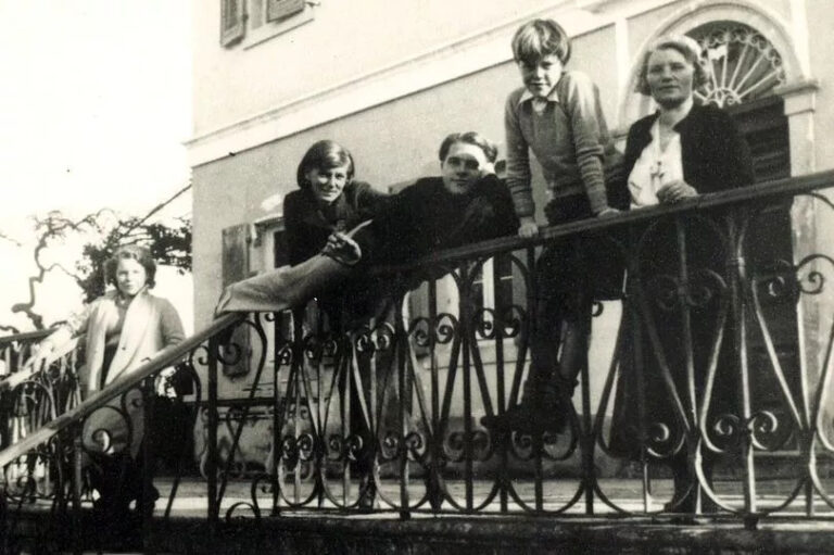 Gerald Durrell, My Family and Other Animals: an unlikely family under the Greek sun.