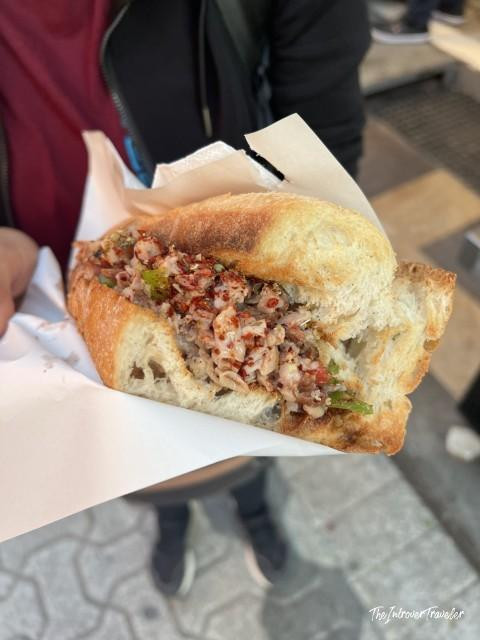 Street food in Istanbul: Güneş Kokoreç