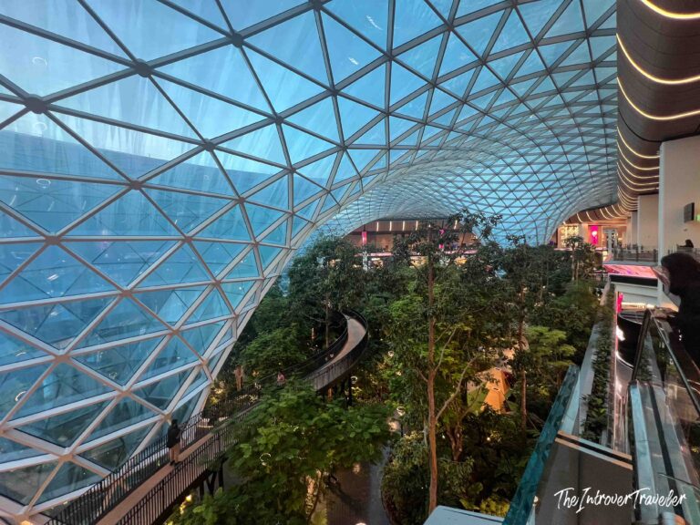Al Mourjan Lounge – The Garden, Doha (DOH): the most celebrated lounge in the world, seen in twenty minutes